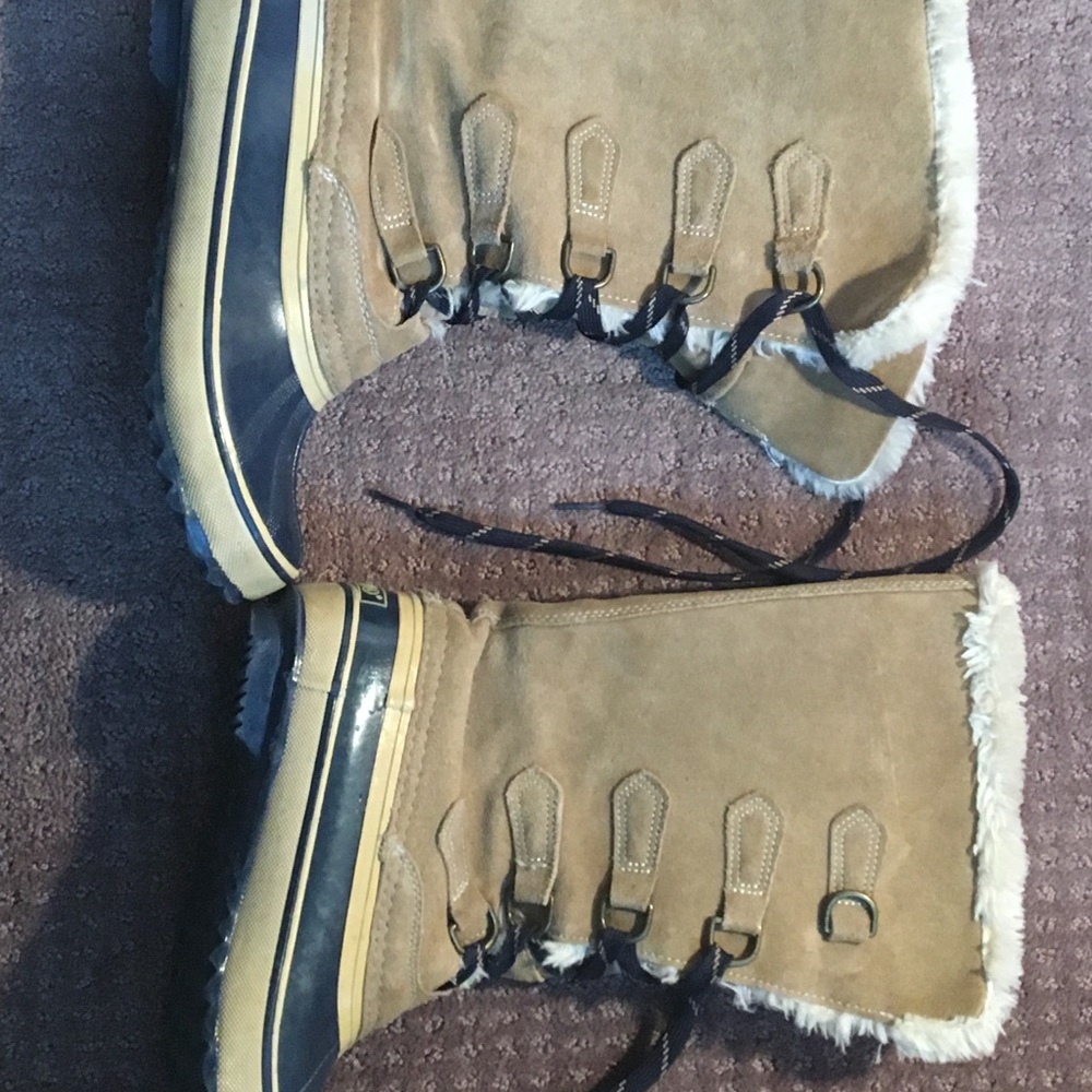 Duck boots